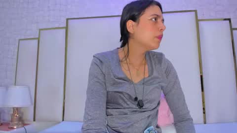 Snapshot of thalia888_ chatting on March 1, 7:05 pm thalia888_ online show from March 1, 7:05 pm