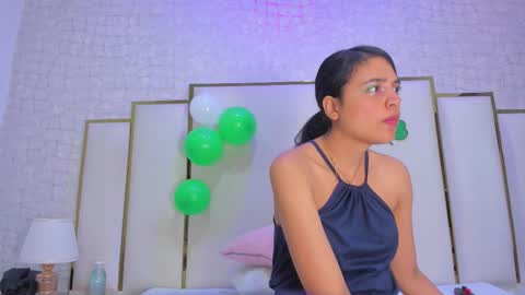 Snapshot of thalia888_ chatting on March 16, 7:07 pm thalia888_ online show from March 16, 7:07 pm