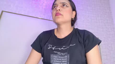 Snapshot of thalia888_ chatting on May 17, 7:10 pm thalia888_ online show from May 17, 7:10 pm