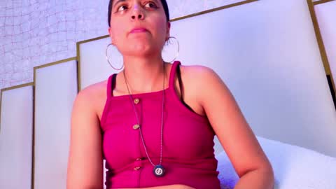 Snapshot of thalia888_ chatting on June 6, 7:07 pm thalia888_ online show from June 6, 7:07 pm