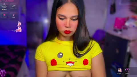 Snapshot of thalia_houston69 chatting on April 8, 5:13 pm Ms. Thalia online show from April 8, 5:13 pm
