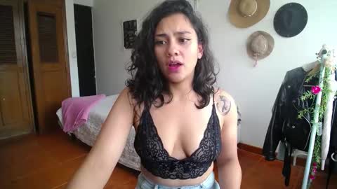    online show from February 14, 7:33 pm