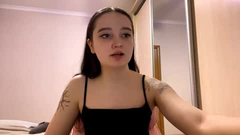 Yumi online show from March 19, 3:16 pm