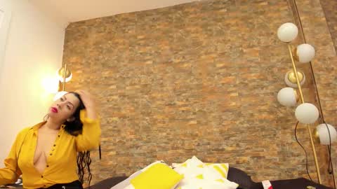 Thalia online show from December 1, 1:05 pm