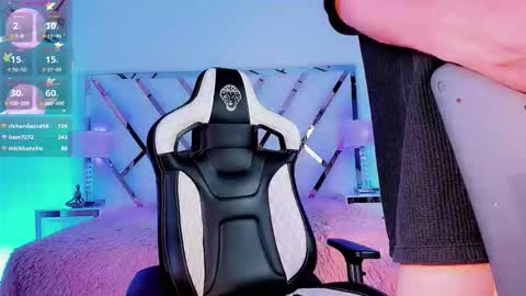 Snapshot of thanier_18 chatting on March 11, 8:26 pm thanier_18 online show from March 11, 8:26 pm