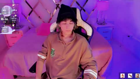 Snapshot of thanier_18 chatting on March 14, 7:41 pm thanier_18 online show from March 14, 7:41 pm