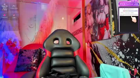 Snapshot of thanier_18 chatting on March 23, 7:56 am thanier_18 online show from March 23, 7:56 am