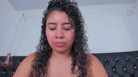 thara webstter online show from December 17, 3:17 pm