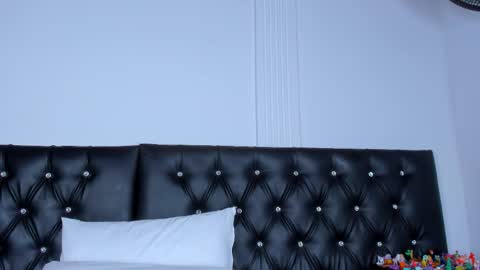 thara webstter online show from October 18, 11:55 am