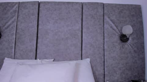 Snapshot of thara_webstter chatting on February 19, 11:39 am thara webstter online show from February 19, 11:39 am