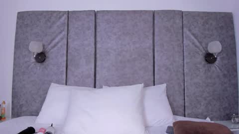 Snapshot of thara_webstter chatting on February 26, 11:42 am thara webstter online show from February 26, 11:42 am