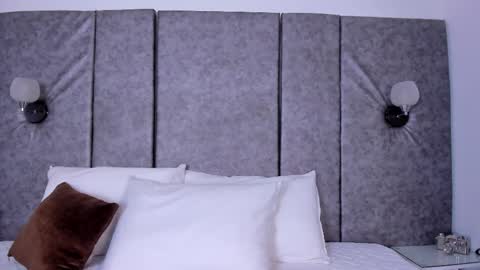 Snapshot of thara_webstter chatting on March 28, 11:54 am thara webstter online show from March 28, 11:54 am