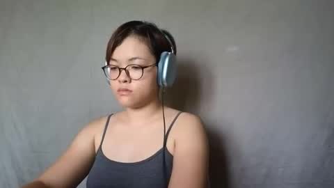 thatasiangirl__ online show from September 20, 8:48 am