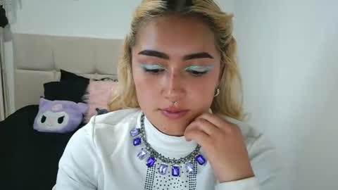 Snapshot of thatgirl2003 chatting on July 30, 4:50 pm online show from July 30, 4:50 pm