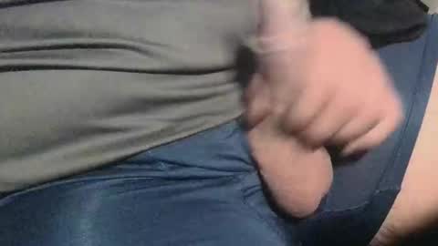 Snapshot of thathornierguy chatting on January 3, 8:10 am thathornierguy online show from January 3, 8:10 am