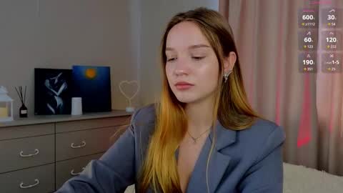 Snapshot of thatonerabbit chatting on September 12, 11:21 am Alice online show from September 12, 11:21 am