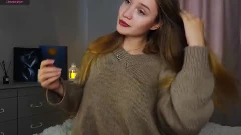 Snapshot of thatonerabbit chatting on October 11, 9:52 am Alice online show from October 11, 9:52 am