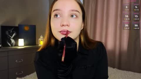 Snapshot of thatonerabbit chatting on October 13, 11:10 am Alice online show from October 13, 11:10 am