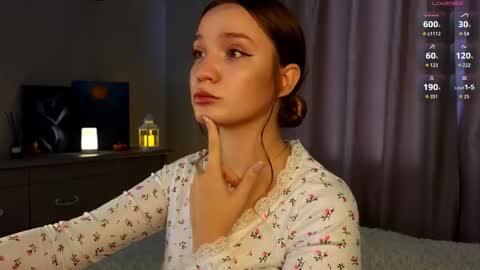 Snapshot of thatonerabbit chatting on October 16, 11:44 am Alice online show from October 16, 11:44 am