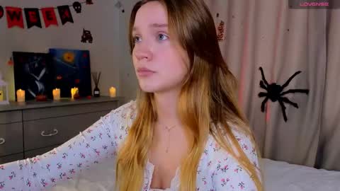 Snapshot of thatonerabbit chatting on October 27, 11:14 am Alice online show from October 27, 11:14 am