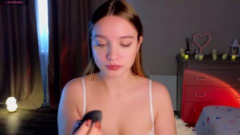 Snapshot of thatonerabbit chatting on November 24, 12:16 pm Alice online show from November 24, 12:16 pm