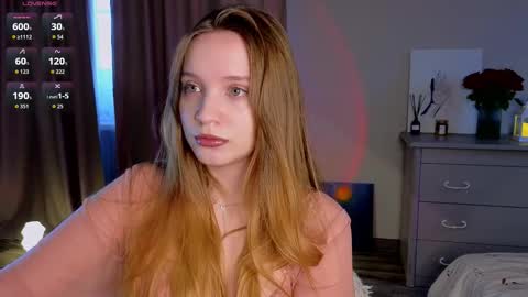 Snapshot of thatonerabbit chatting on December 14, 11:37 am Alice online show from December 14, 11:37 am