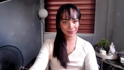 thatslut_deia online show from March 17, 9:01 am