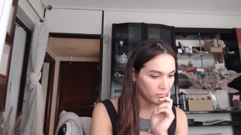 Snapshot of thayanizreal chatting on February 1, 2:15 pm thayanizreal online show from February 1, 2:15 pm