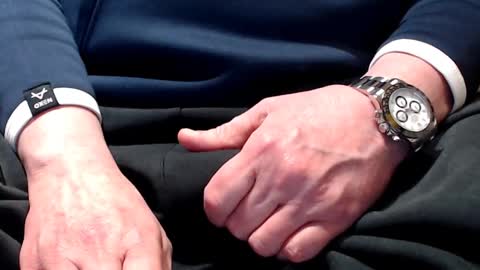 Snapshot of the1pocketrocket chatting on December 23, 10:12 pm the1pocketrocket online show from December 23, 10:12 pm