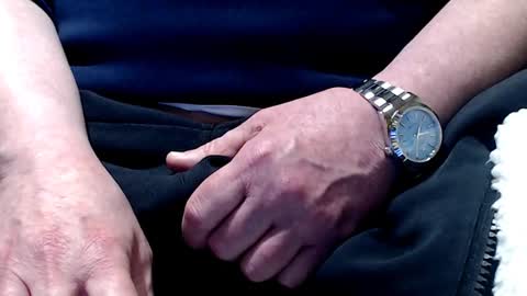 Snapshot of the1pocketrocket chatting on January 25, 9:35 pm the1pocketrocket online show from January 25, 9:35 pm