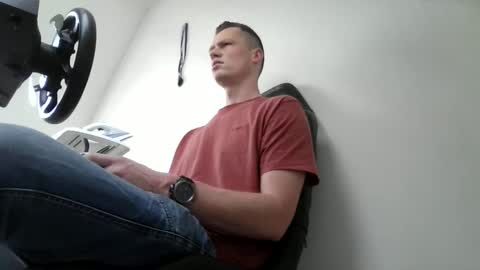 Snapshot of the___rocky200 chatting on November 6, 9:32 am Dennis online show from November 6, 9:32 am