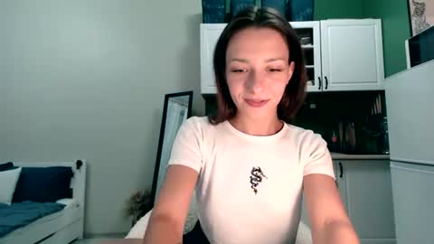 Mia 3 online show from July 26, 7:43 pm