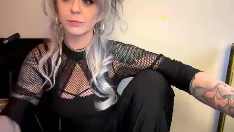 the_arctic_beaty online show from April 12, 7:13 am