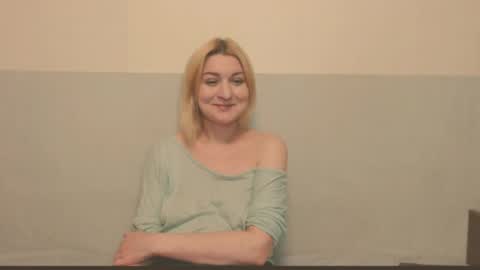 Eva online show from May 3, 10:27 pm