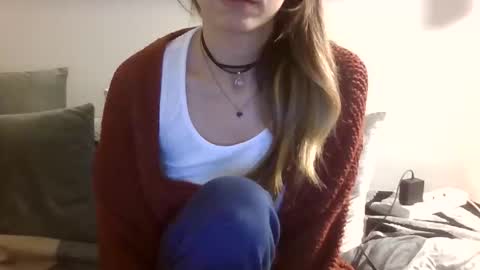 Snapshot of the_borderlands chatting on November 7, 7:41 am the crazy travellers online show from November 7, 7:41 am