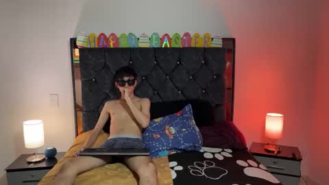 the_boys02 online show from April 5, 9:12 pm