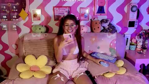 Snapshot of the_girl_with_the_red_hai chatting on November 21, 2:21 am zoe online show from November 21, 2:21 am