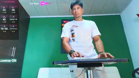 SCOTT  THEO  KAMERON  GENDERSON online show from October 1, 6:36 pm