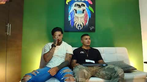 SCOTT  THEO  KAMERON  GENDERSON online show from November 5, 1:27 am