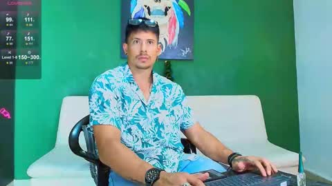 SCOTT  THEO  KAMERON  GENDERSON online show from December 18, 7:53 pm