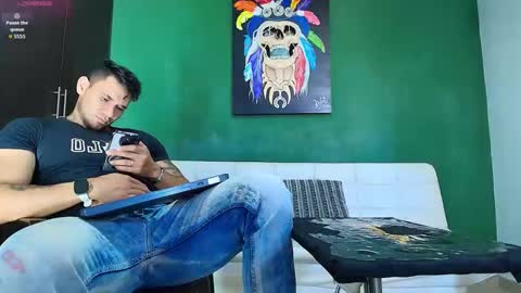 SCOTT  THEO  KAMERON  GENDERSON online show from March 9, 4:22 pm