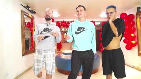 Snapshot of the_goodfellas chatting on February 8, 9:15 pm the goodfellas online show from February 8, 9:15 pm