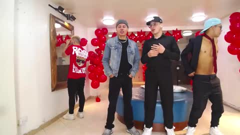 Snapshot of the_goodfellas chatting on February 14, 10:14 pm the goodfellas online show from February 14, 10:14 pm