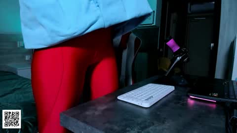 Snapshot of the_inamorata chatting on April 29, 10:16 pm Goddess Misha online show from April 29, 10:16 pm