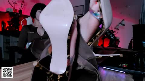 Snapshot of the_inamorata chatting on June 9, 9:15 pm Goddess Misha online show from June 9, 9:15 pm