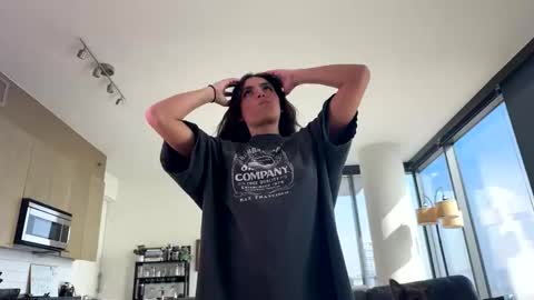 Snapshot of the_isa_bella chatting on December 20, 7:21 pm the_isa_bella online show from December 20, 7:21 pm