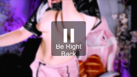 Snapshot of the_kitty_roxy chatting on January 18, 7:34 am ... ... online show from January 18, 7:34 am