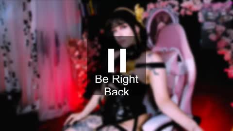 Snapshot of the_kitty_roxy chatting on February 1, 6:23 am ... ... online show from February 1, 6:23 am