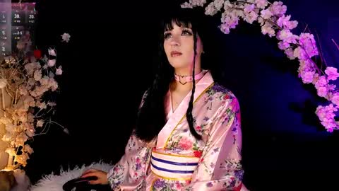 Snapshot of the_kitty_roxy chatting on May 27, 6:43 am ... ... online show from May 27, 6:43 am