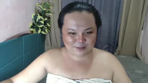 the_ladyboy_nextdoor69 online show from April 12, 11:48 am